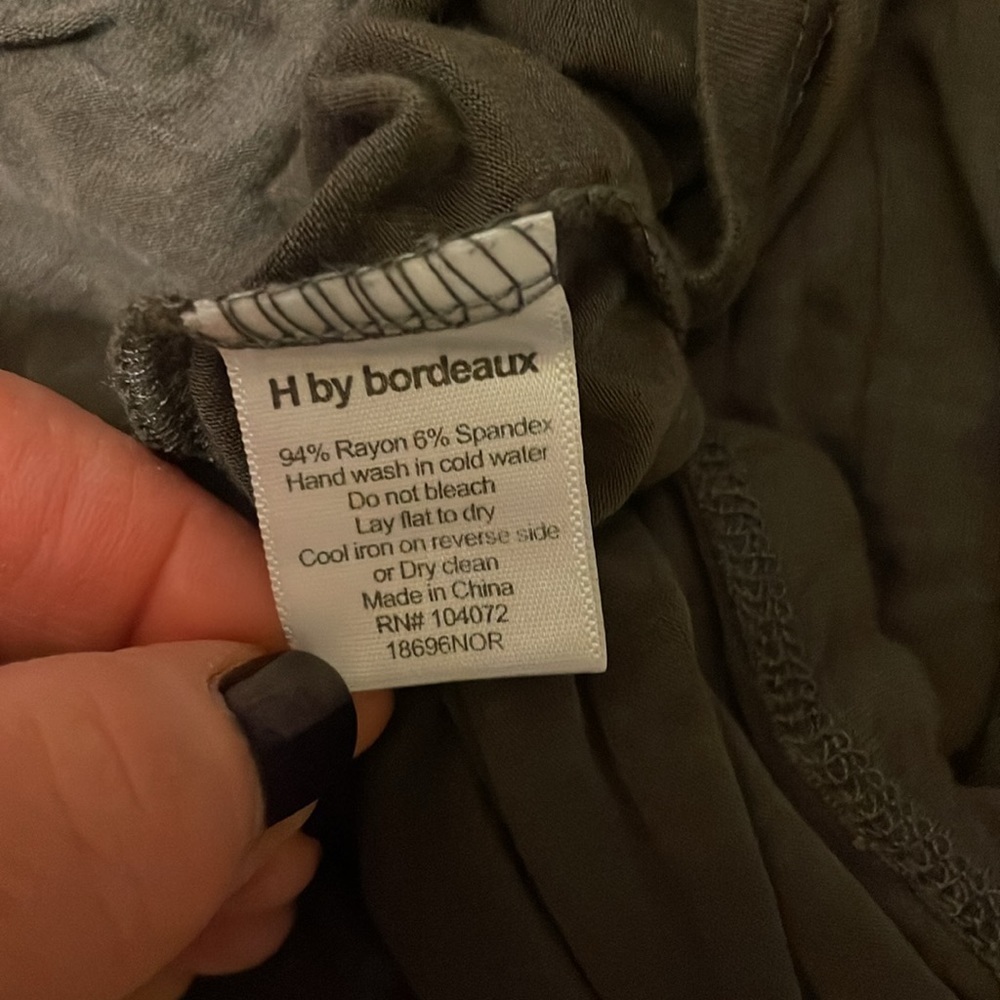 H by Bordeaux women’s V-neck top in XL​​​ - Picture 5 of 5